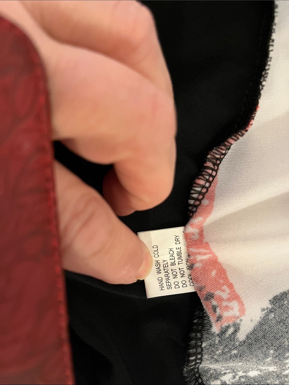 PAPA VANCOUVER Black and Red Patterned Sharkbite Stretch Blouse size XL - Picture 10 of 11